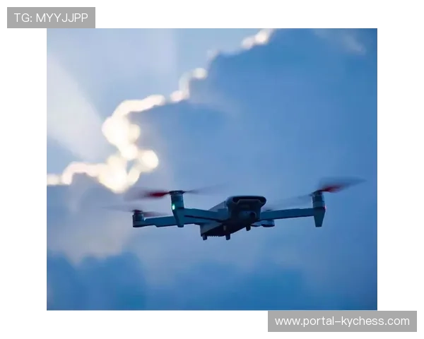 无人机航拍技术提供宏观视角，展现赛场全貌