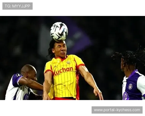 朗斯成为法甲最大黑马，半程以40分领跑